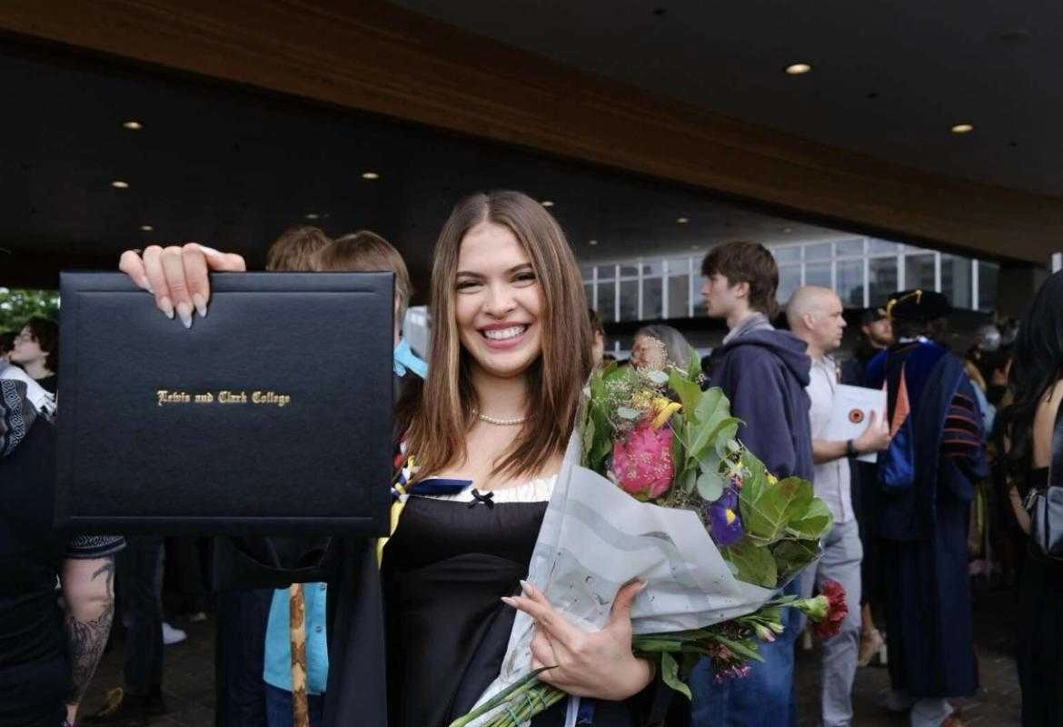 Djevojka iz Krajine s diplomom iz Amerike: Adela pokazala da snovi nemaju granice
