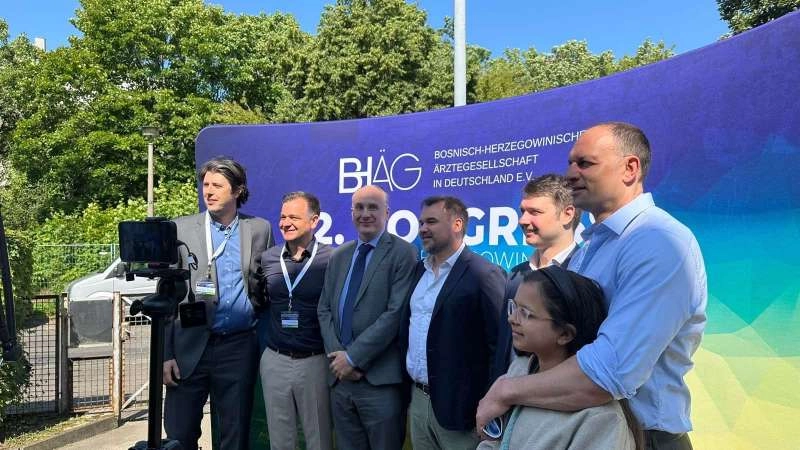 Ambasador Arnaut o Kongresu bh. ljekara u Njemačkoj: Politika u BiH treba slijediti ovakve primjere