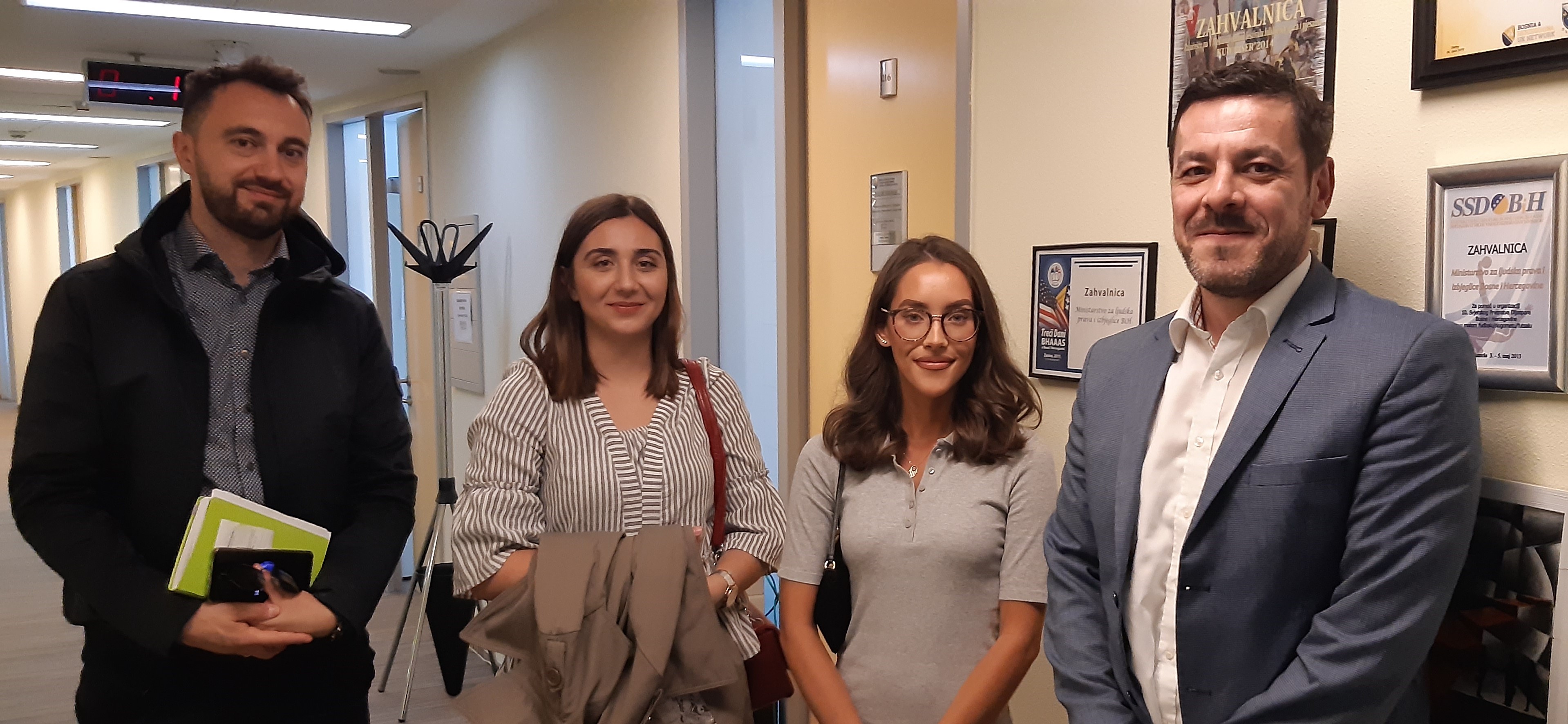 Hannah Sarajlić i Lamija Brkić, učesnice programa  DiaWorks Summer Internship, u posjeti Ministarstvu za ljudska prava i izbjeglice Bosne i Hercegovine