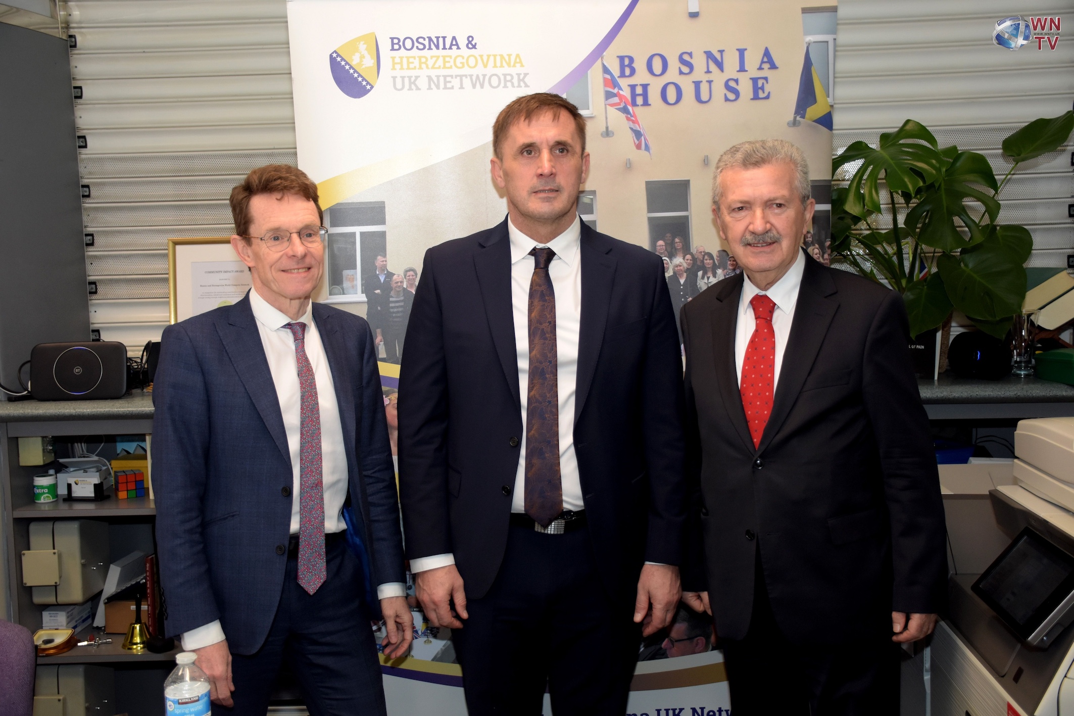 Ambasador Bosne i Hercegovine Osman Topčagić i gradonačelnik West Midlands Andy Street posjetili  Bosansku kuću u Birminghamu