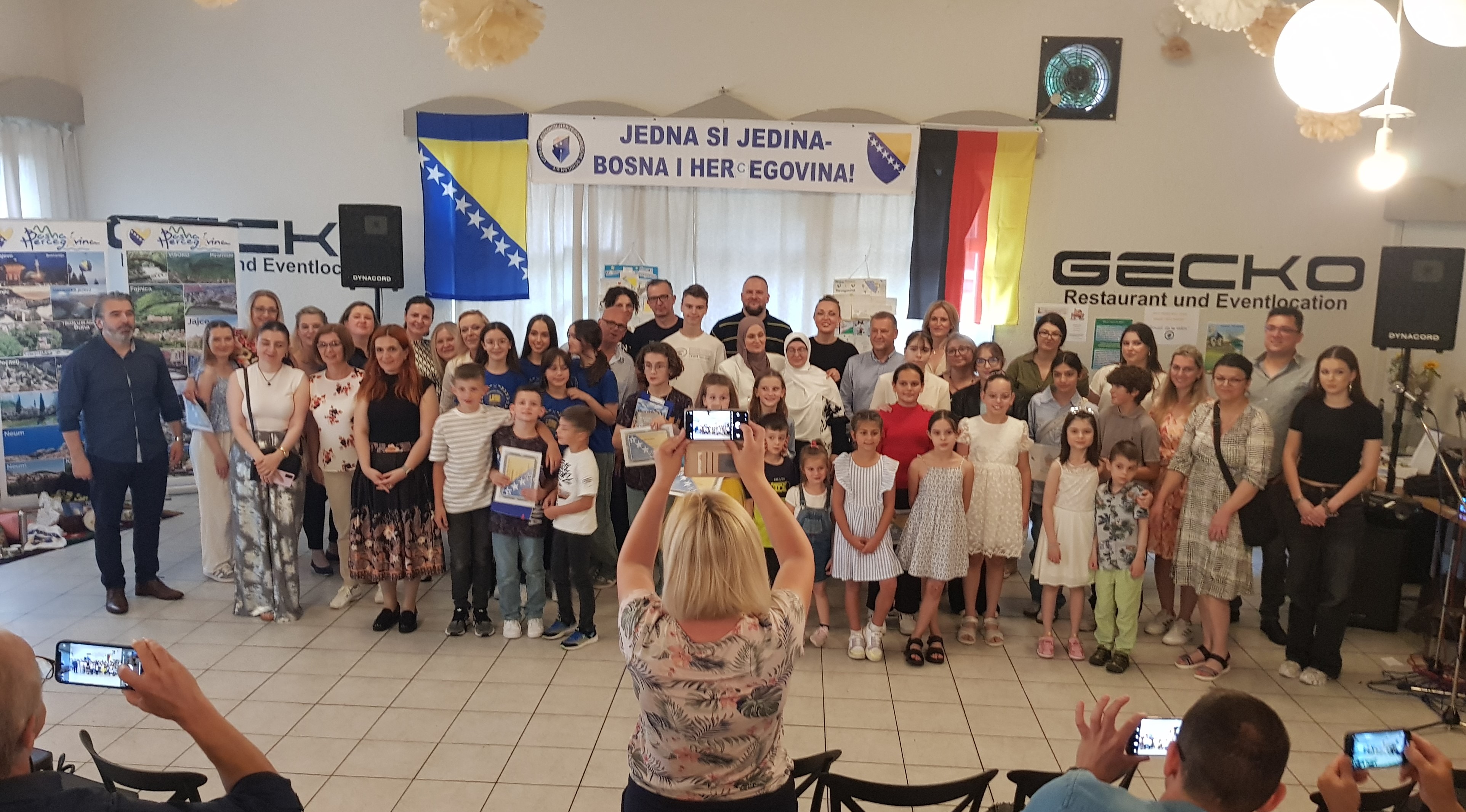 U STUTTGARTU OBILJEŽEN ZAVRŠETAK ŠKOLSKE GODINE U BOSANSKIM ŠKOLAMA