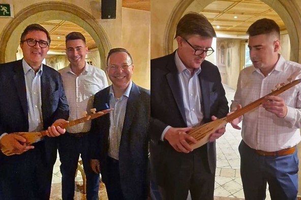 Mladi iz dijaspore i BiH poklonili šargiju O'Brienu i objasnili "zašto EU treba u BiH, a ne obrnuto"